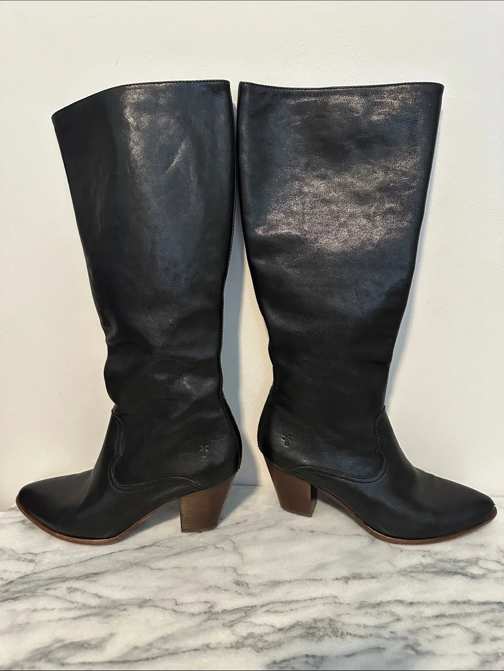 FRYE Reed Inside Zip Tall Boots Black Leather Knee High Heeled Style 70904 8M